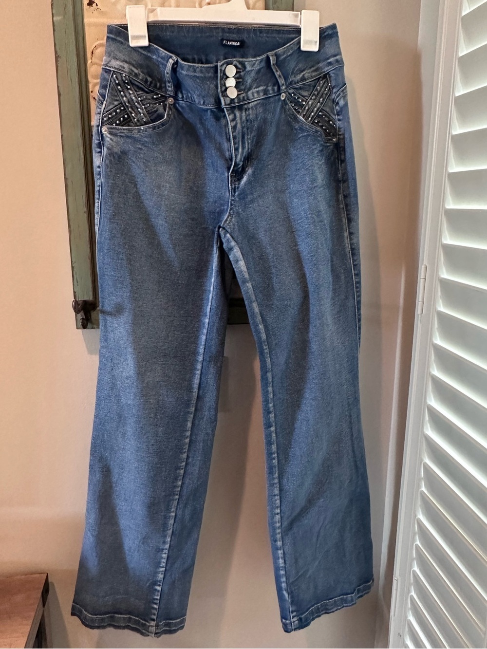 Flamingals Studded Pocket Bootcut Jeans – Size Large